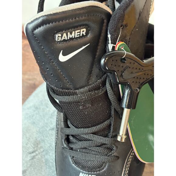 NIKE GAMER CONVERSION BASEBALL CLEATS WHITE, METAL SIZE 14 NEW WITH KEY AND TAG - Picture 9 of 10
